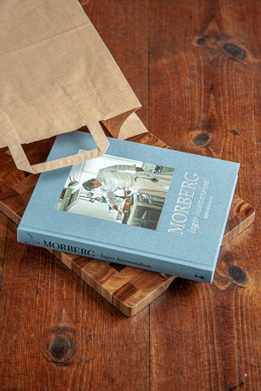 Skärbräda med kokbok